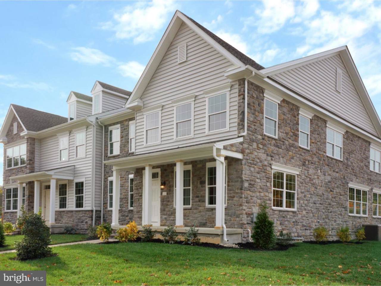 120 Grissom Drive - Photo 1