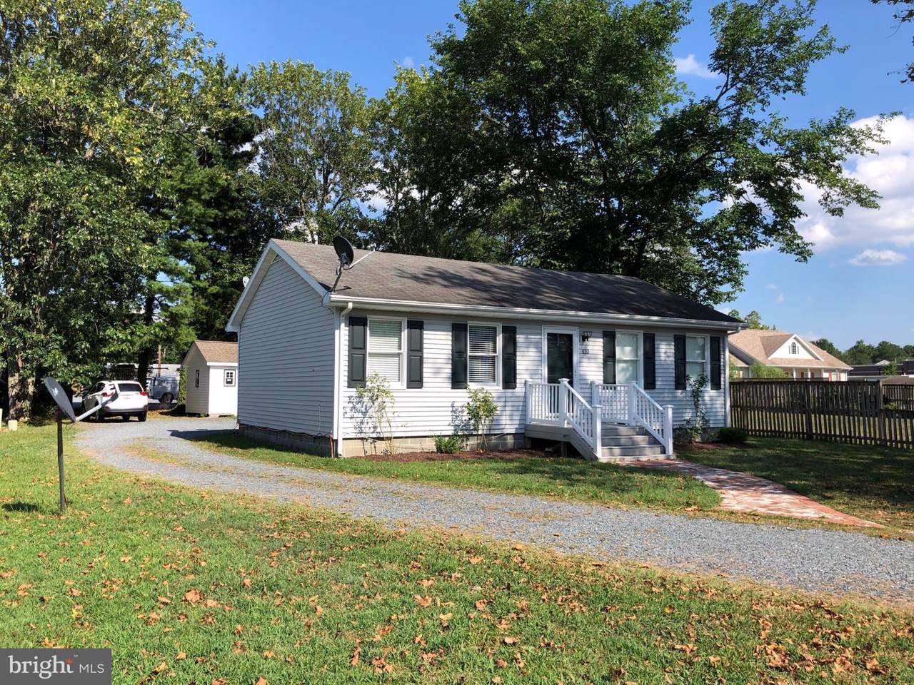 410 Aurora Street - Photo 1