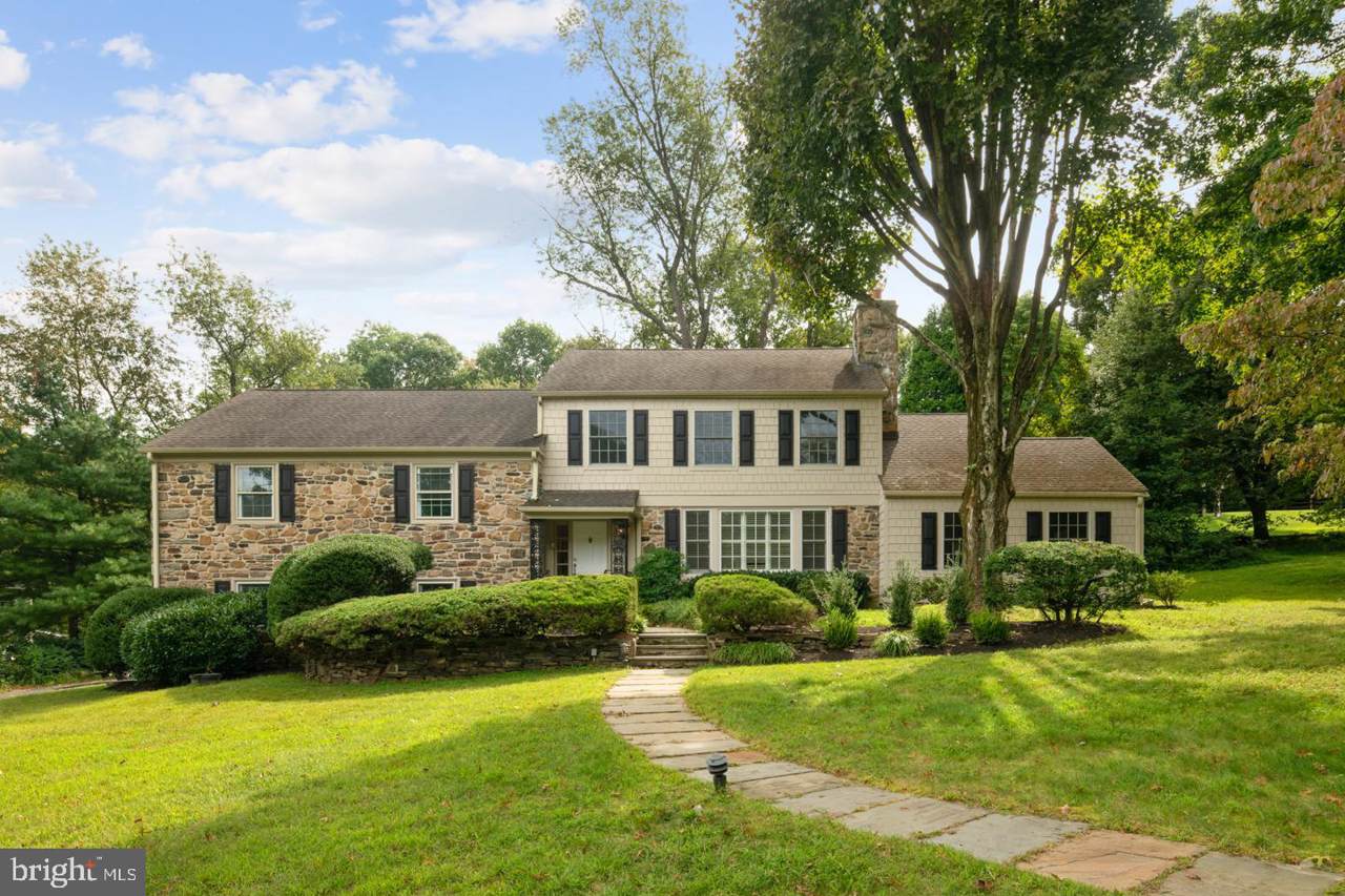1723 Sylvan Lane - Photo 1