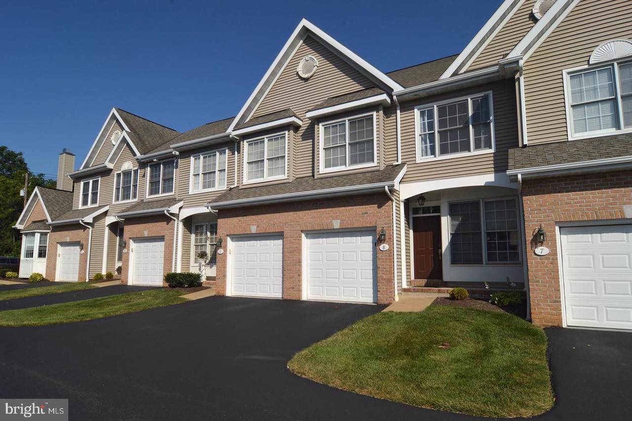 8 Wyomissing Court - Photo 1