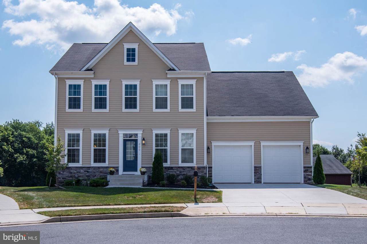 600 Hedgerow Court - Photo 1