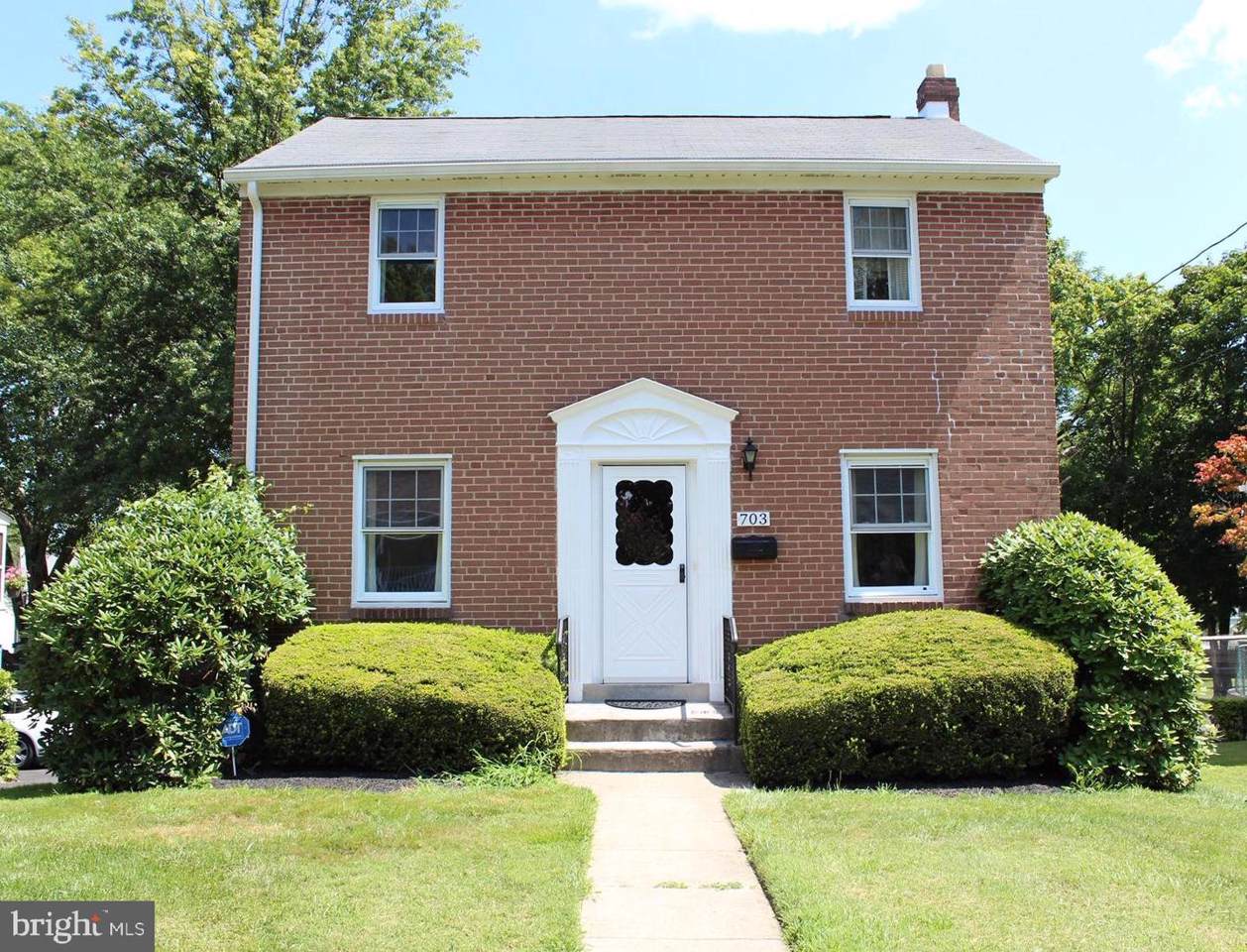 703 Grant Avenue - Photo 1