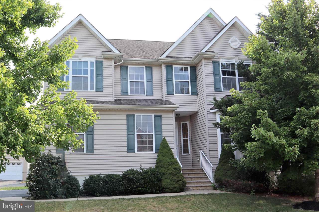 312 Morning Glory Drive - Photo 1