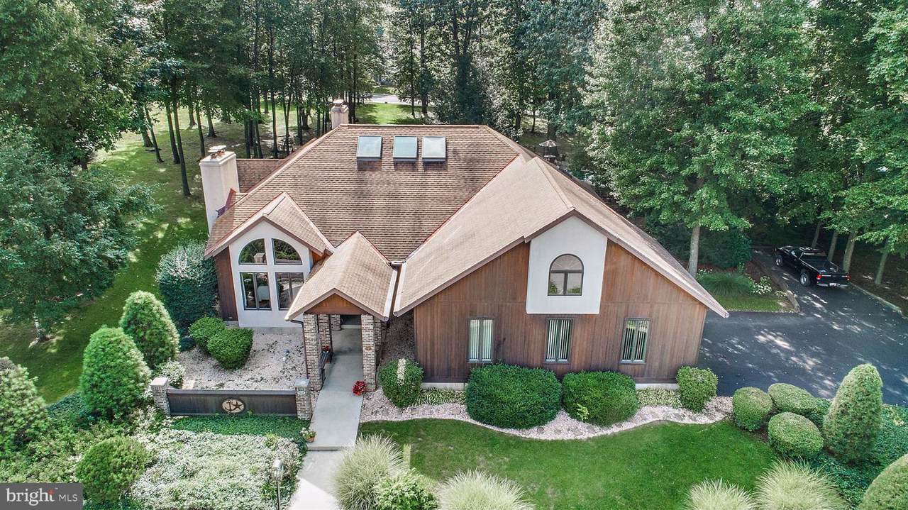 102 Evergreen Drive - Photo 1