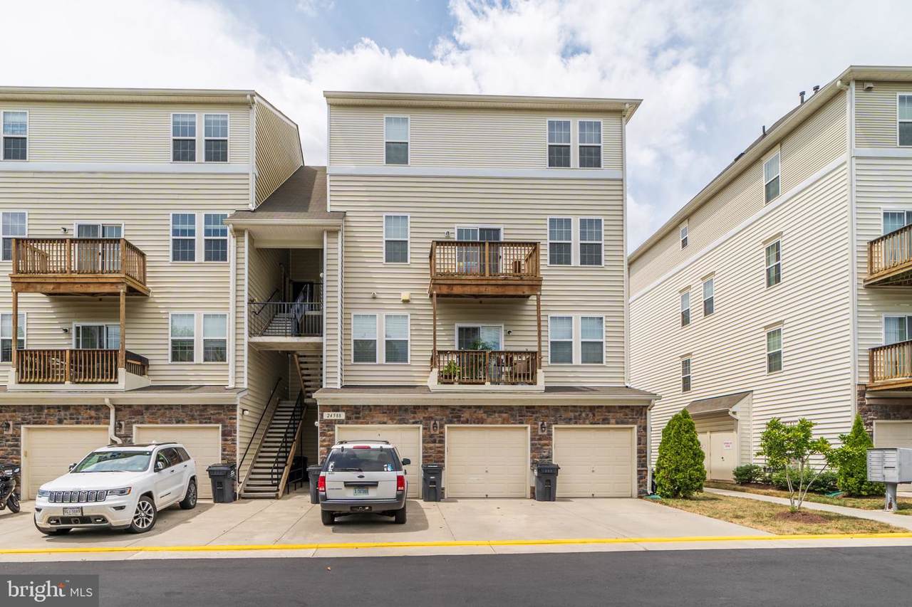 24588 Byrne Meadow Square - Photo 1