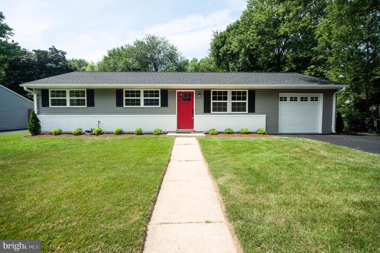 524 King Malcolm Avenue - Photo 1