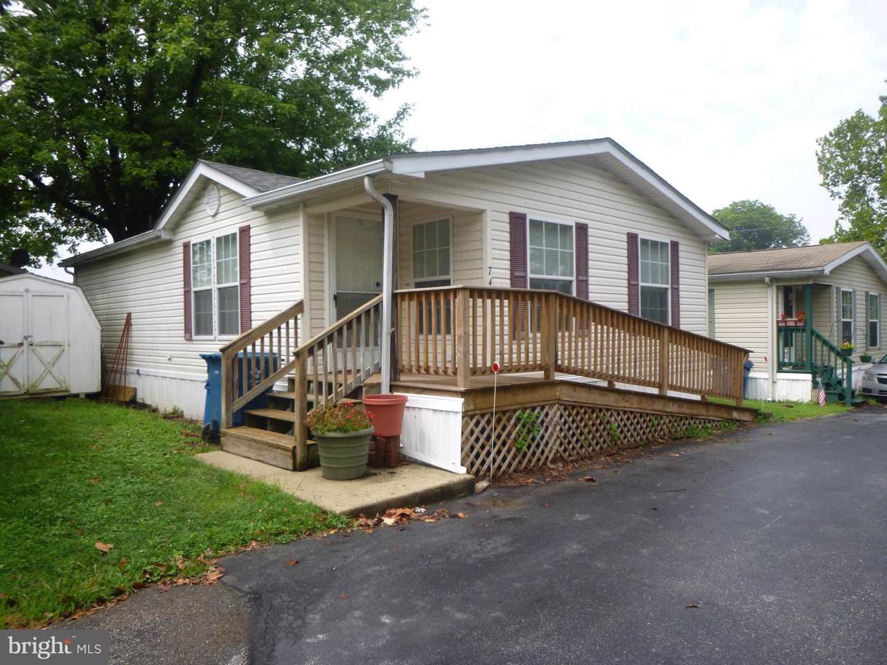 74 Ashwood Lane - Photo 1