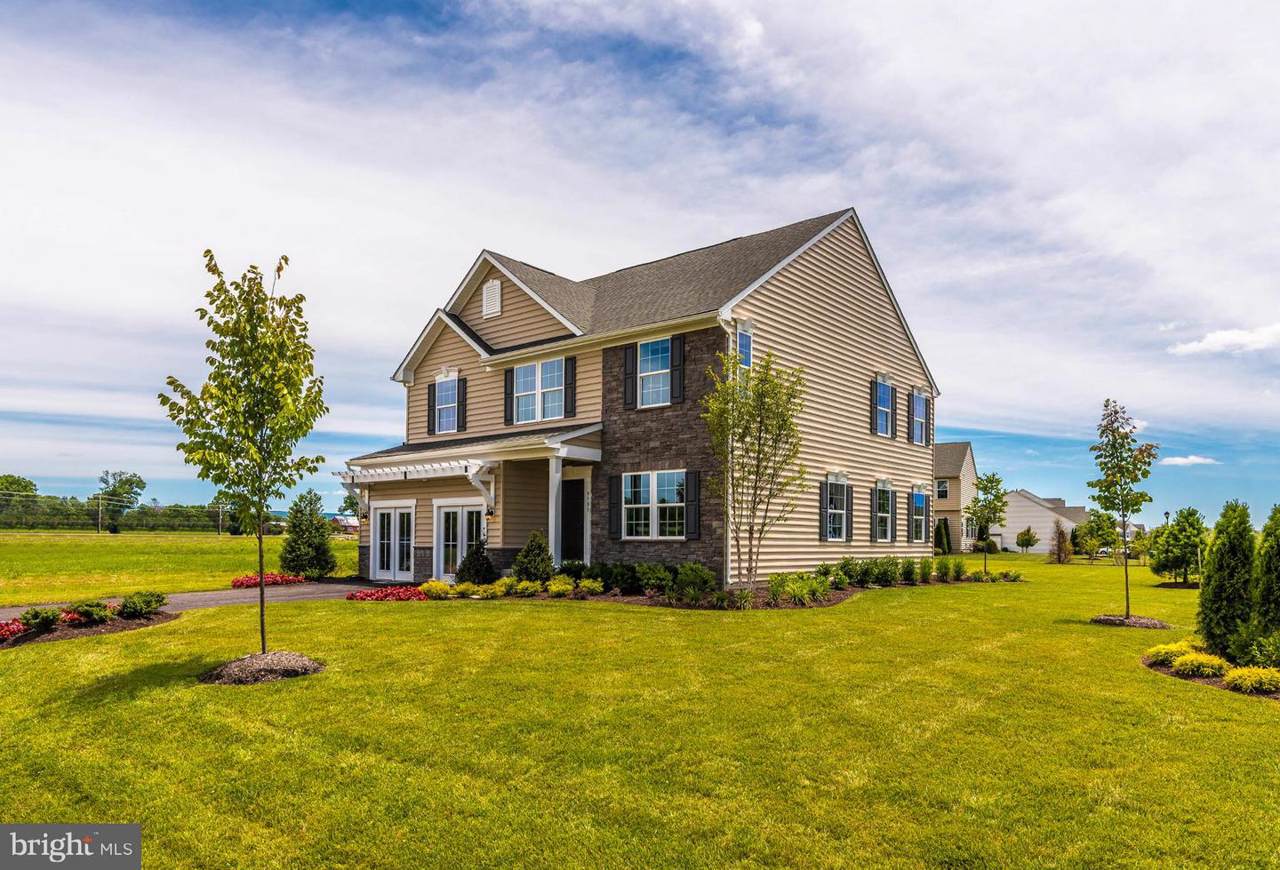 201 Melrose Drive - Photo 1