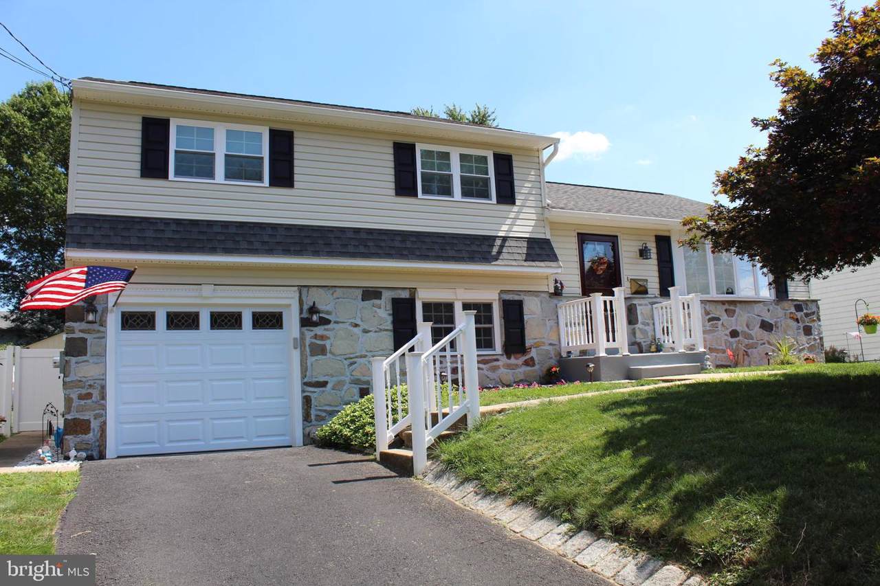 827 Phillips Road - Photo 1