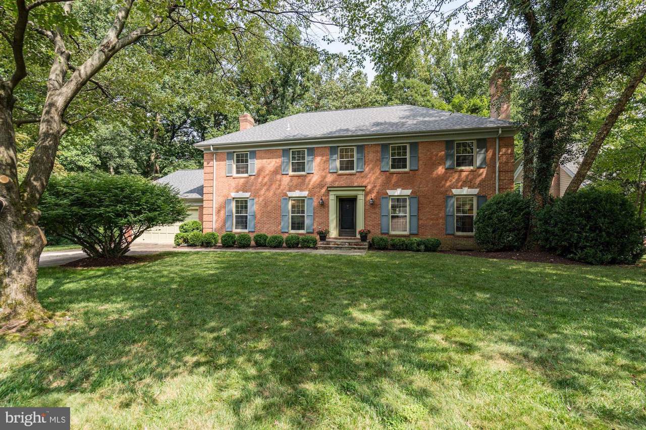 7501 River Falls Drive - Photo 1
