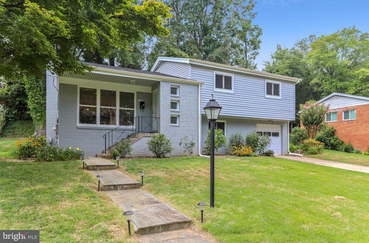 7704 Cayuga Avenue - Photo 1