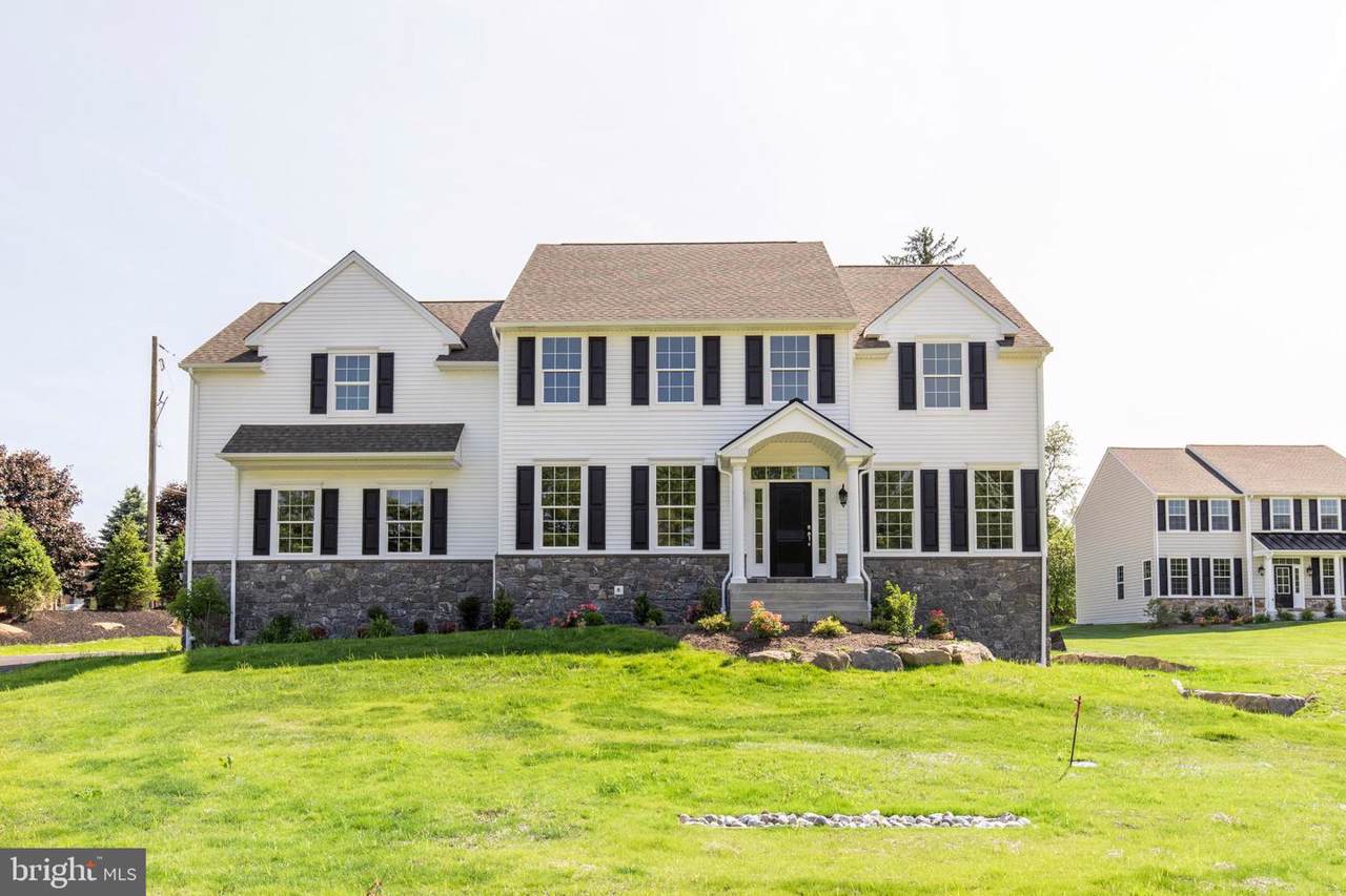 825 Goshen Rd - Photo 1