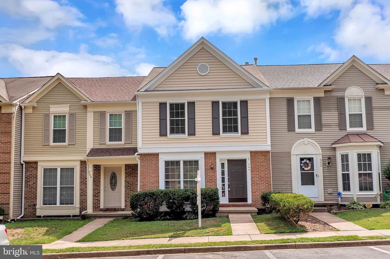 304 Batley Court - Photo 1