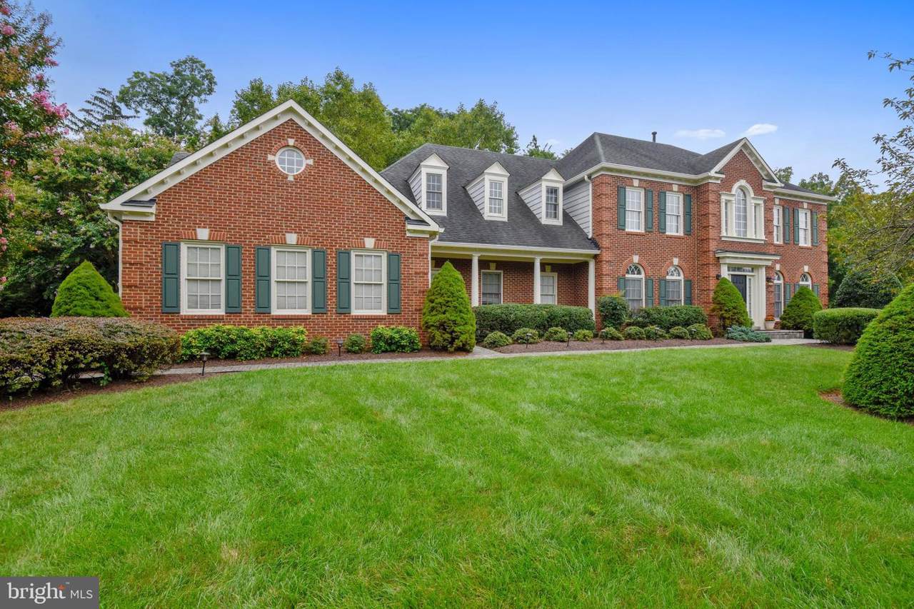 16113 Llewellyn Manor Way - Photo 1