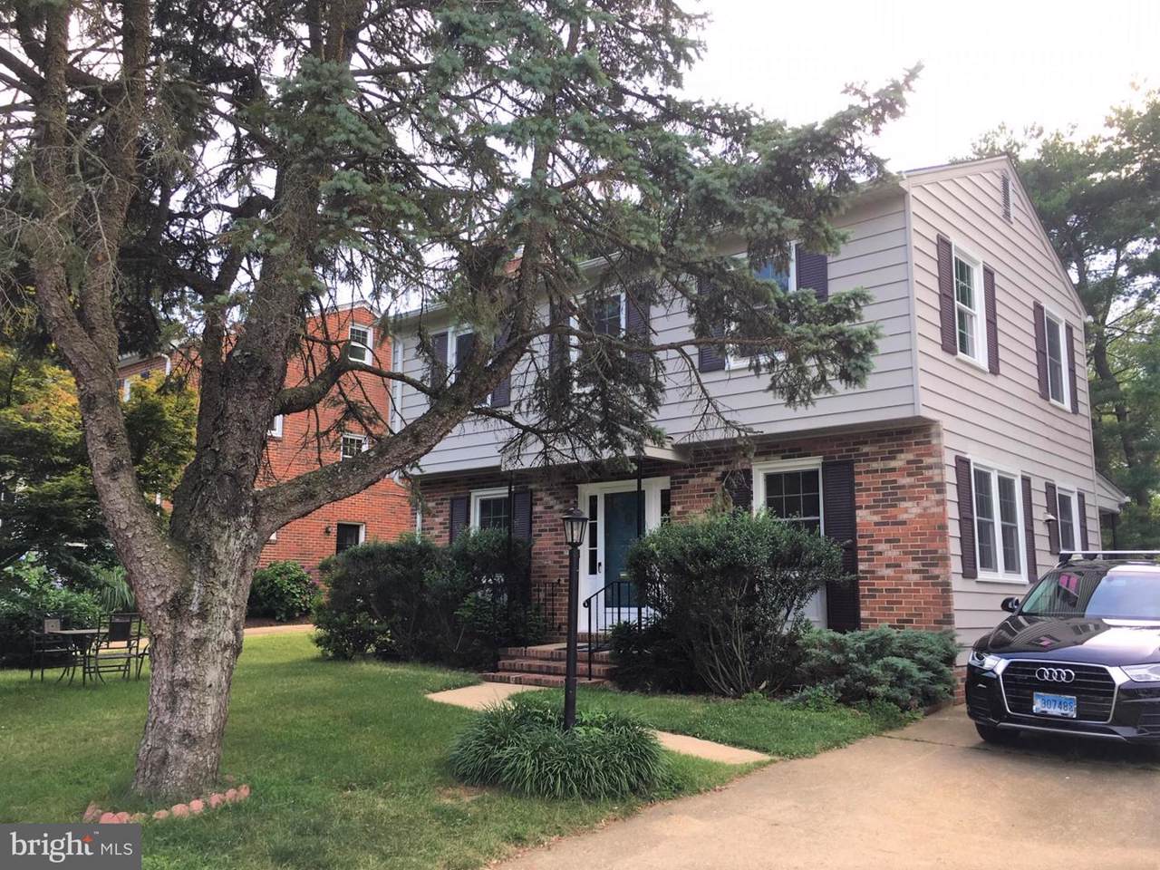 313 Glen Avenue - Photo 1
