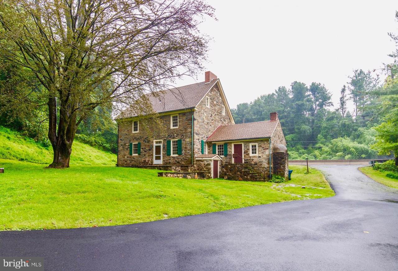 1011 Baltimore Pike - Photo 1