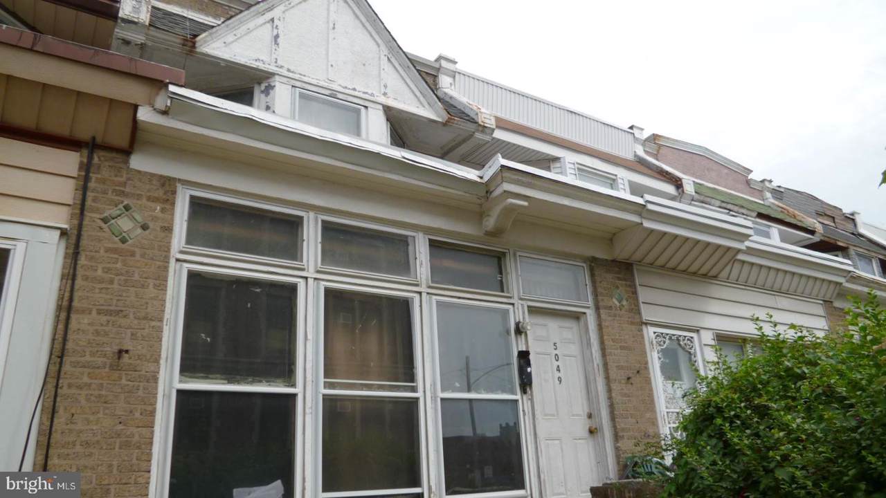 5049 9TH Street - Photo 1