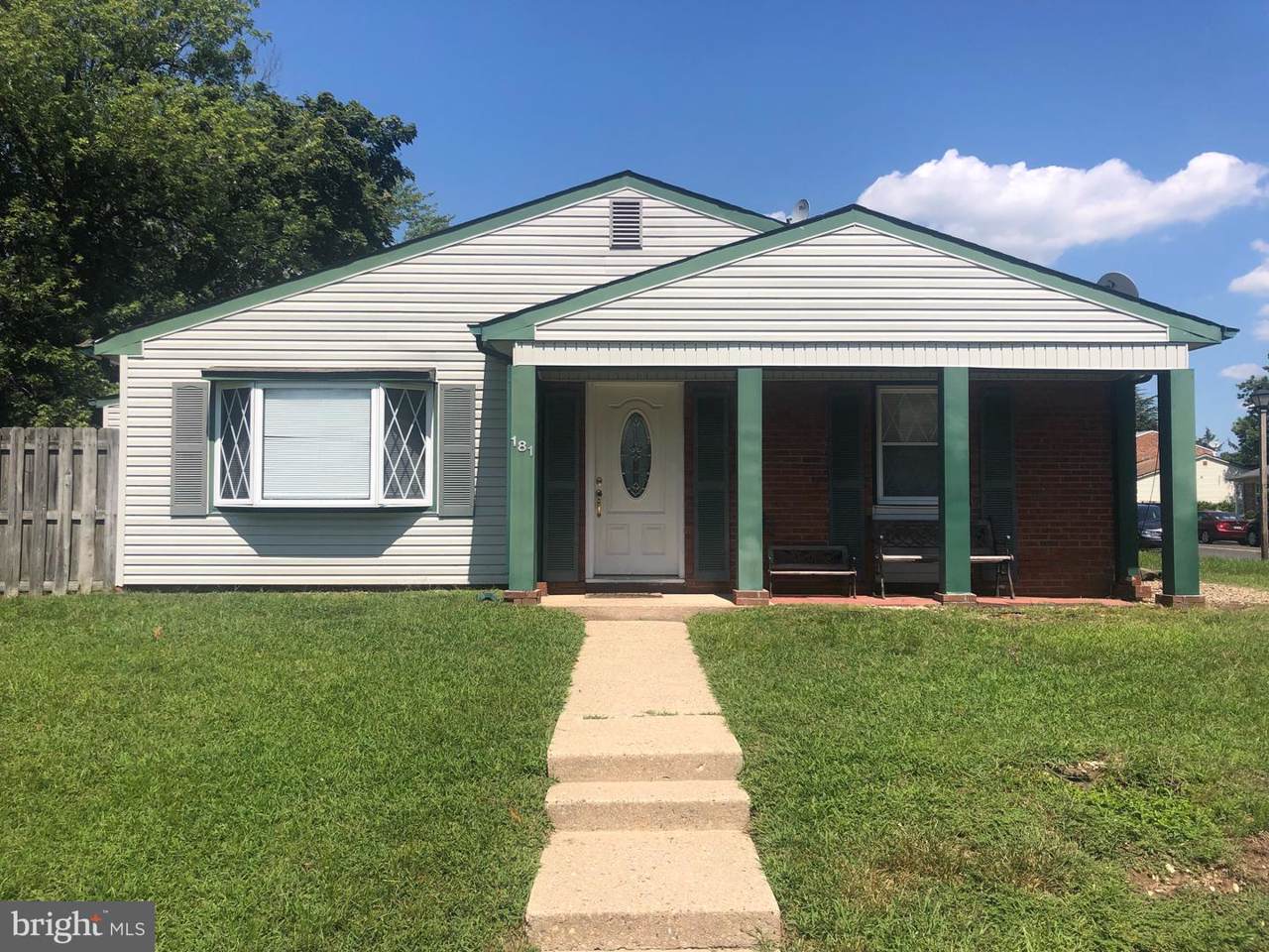 181 ROCKLAND DRIVE - Photo 1
