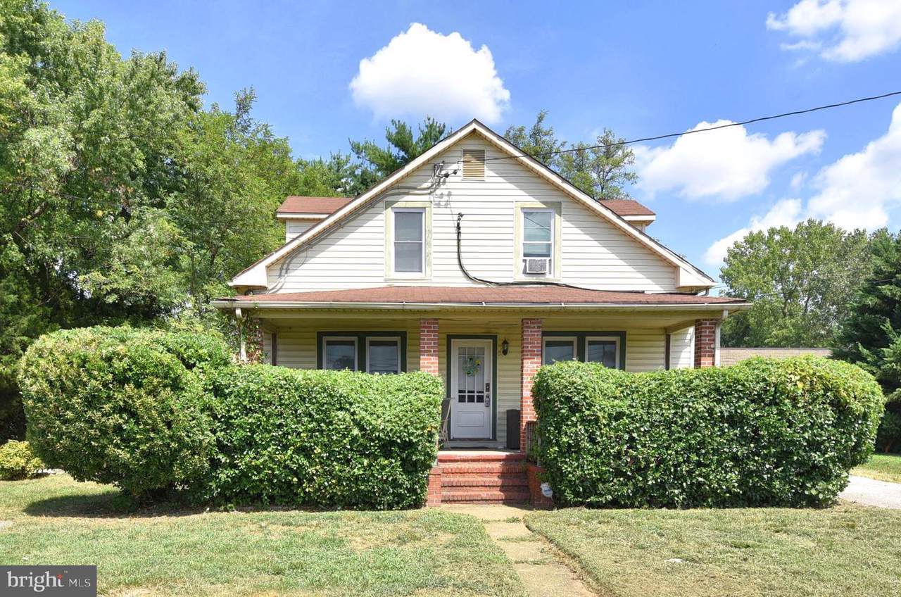 828 Oregon Avenue - Photo 1