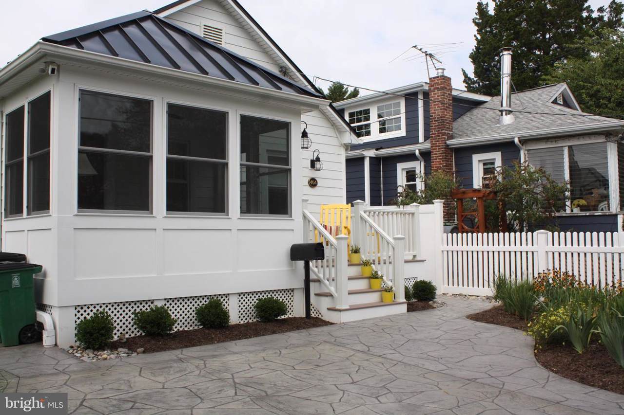404 Washington Street - Photo 1