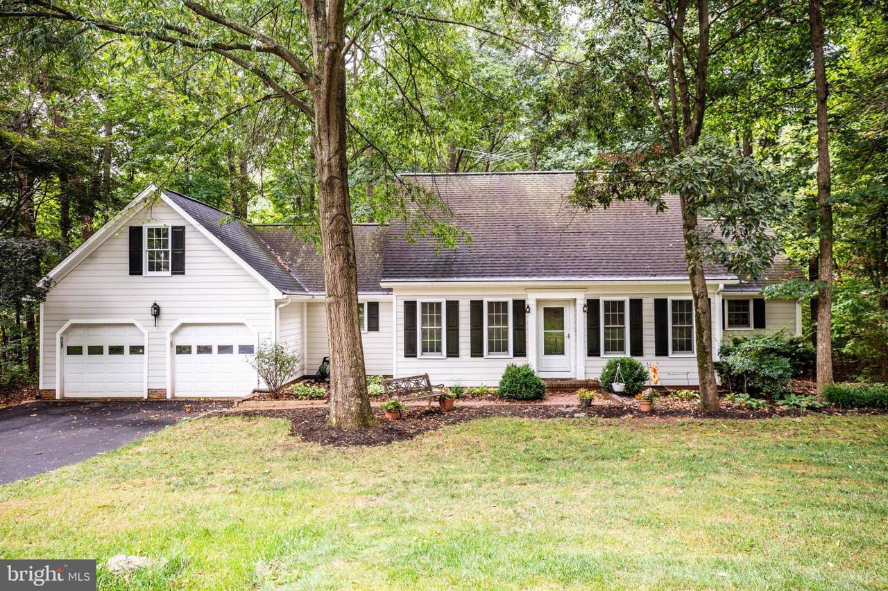 4419 Lakewood Drive - Photo 1