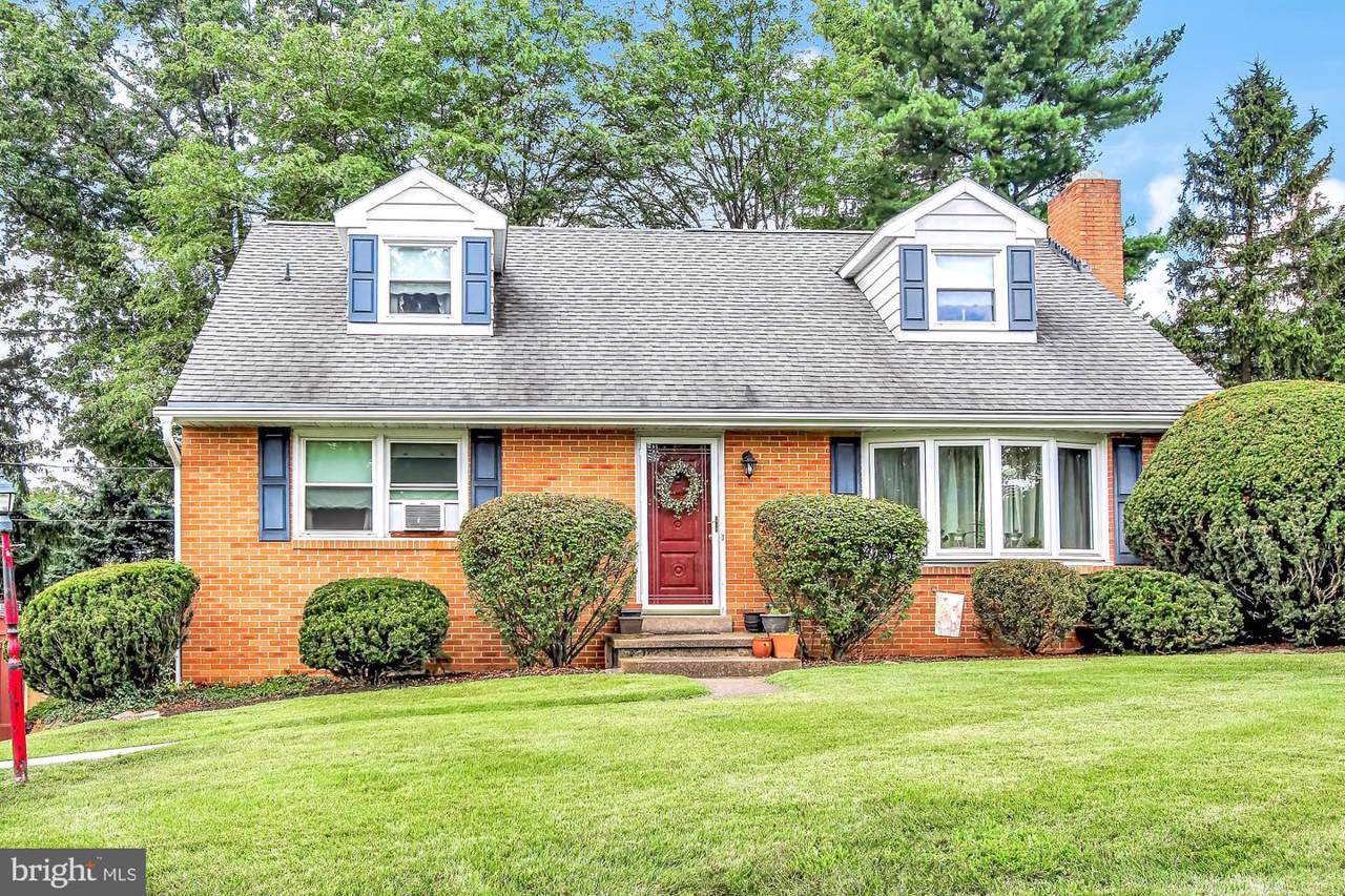712 Hampton Court Road - Photo 1