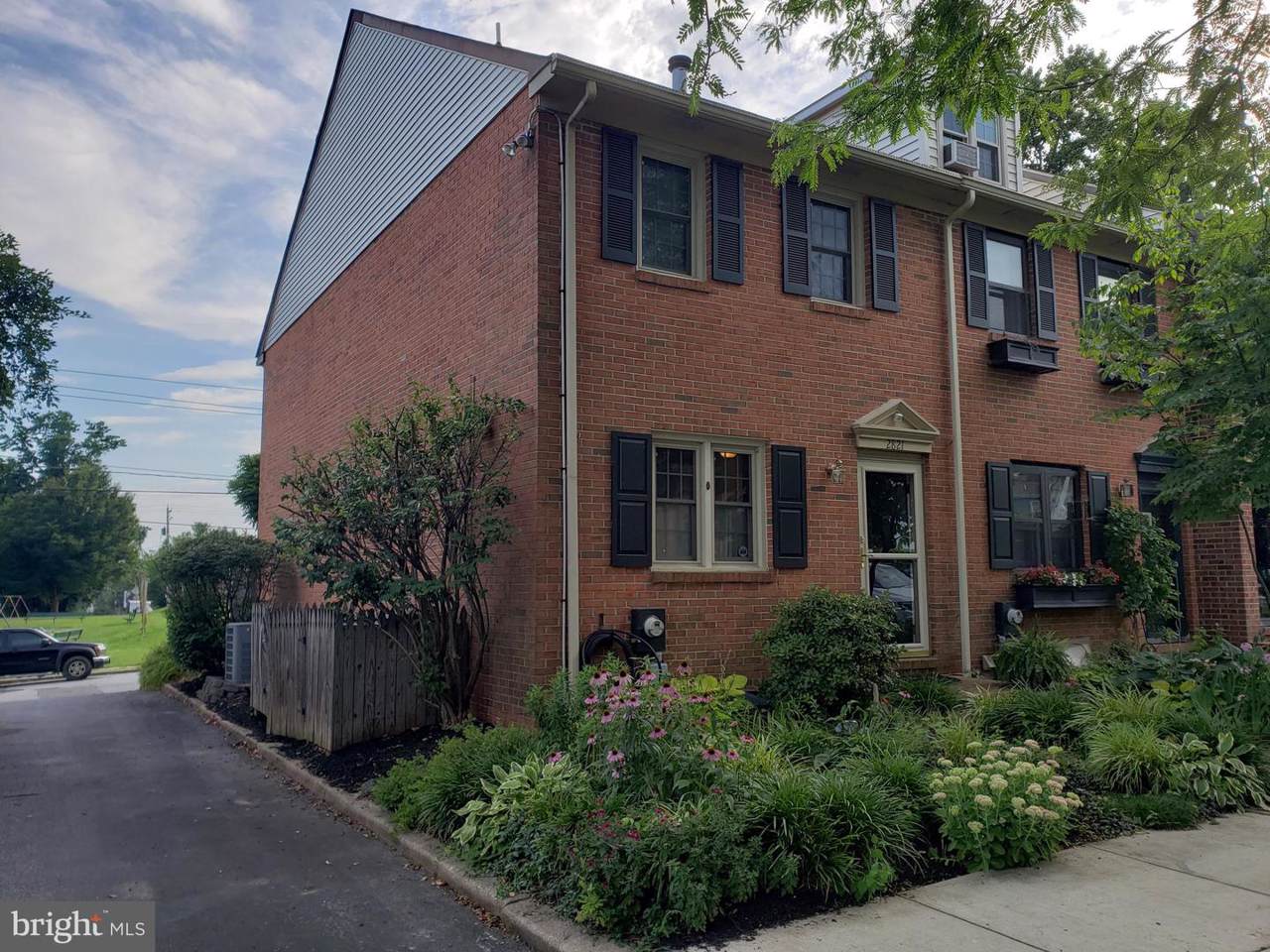 2821 6TH Street - Photo 1