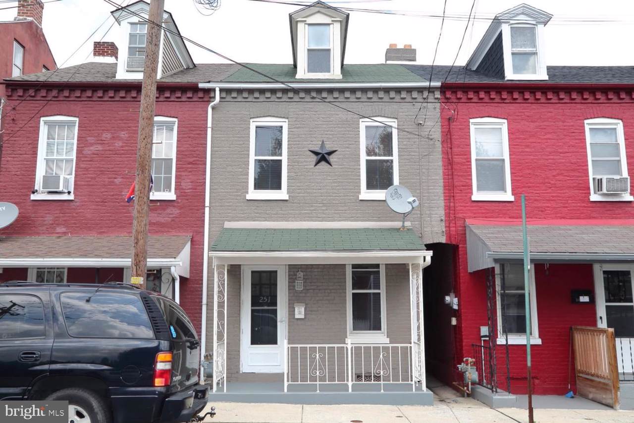 251 2ND Street - Photo 1