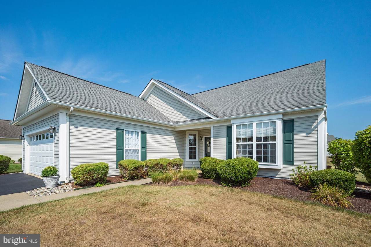 137 Springmill Drive - Photo 1