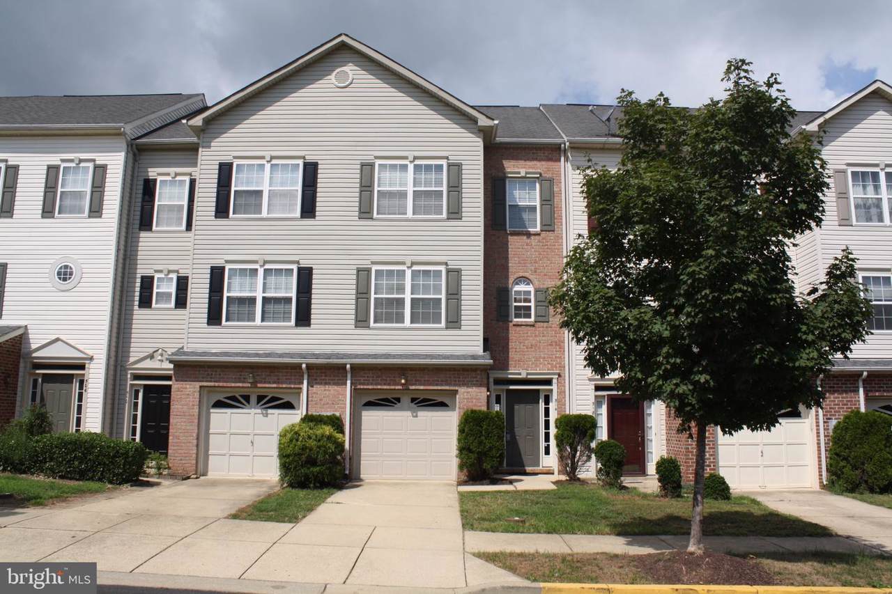 514 Salisbury Place - Photo 1