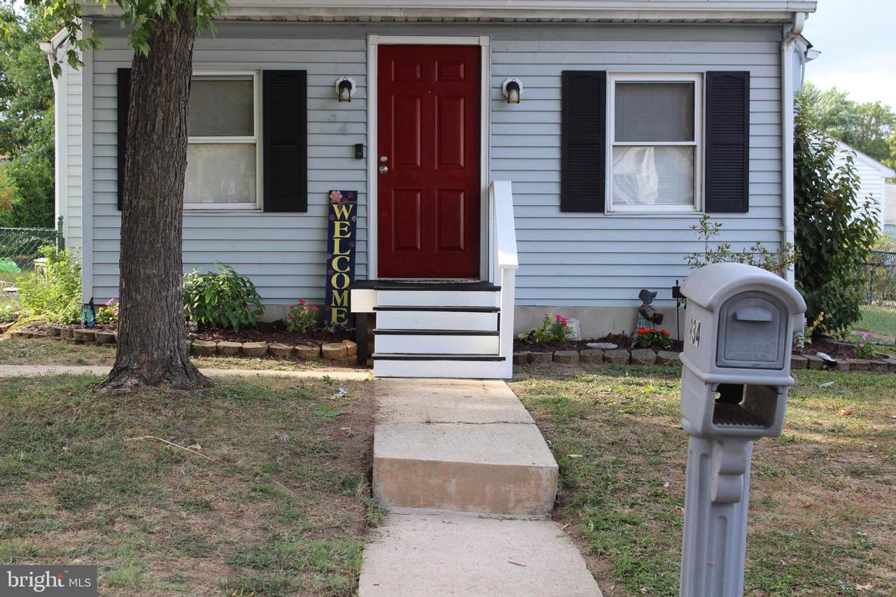 934 Grove Avenue - Photo 1