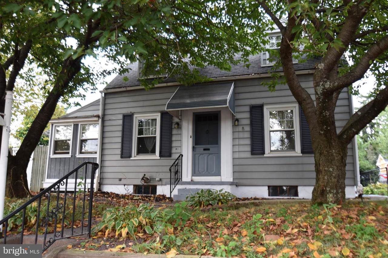 221 Diamond Street - Photo 1