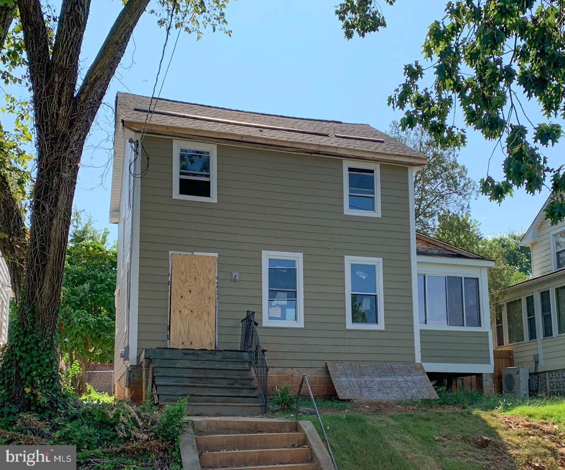4021 22ND Street - Photo 1