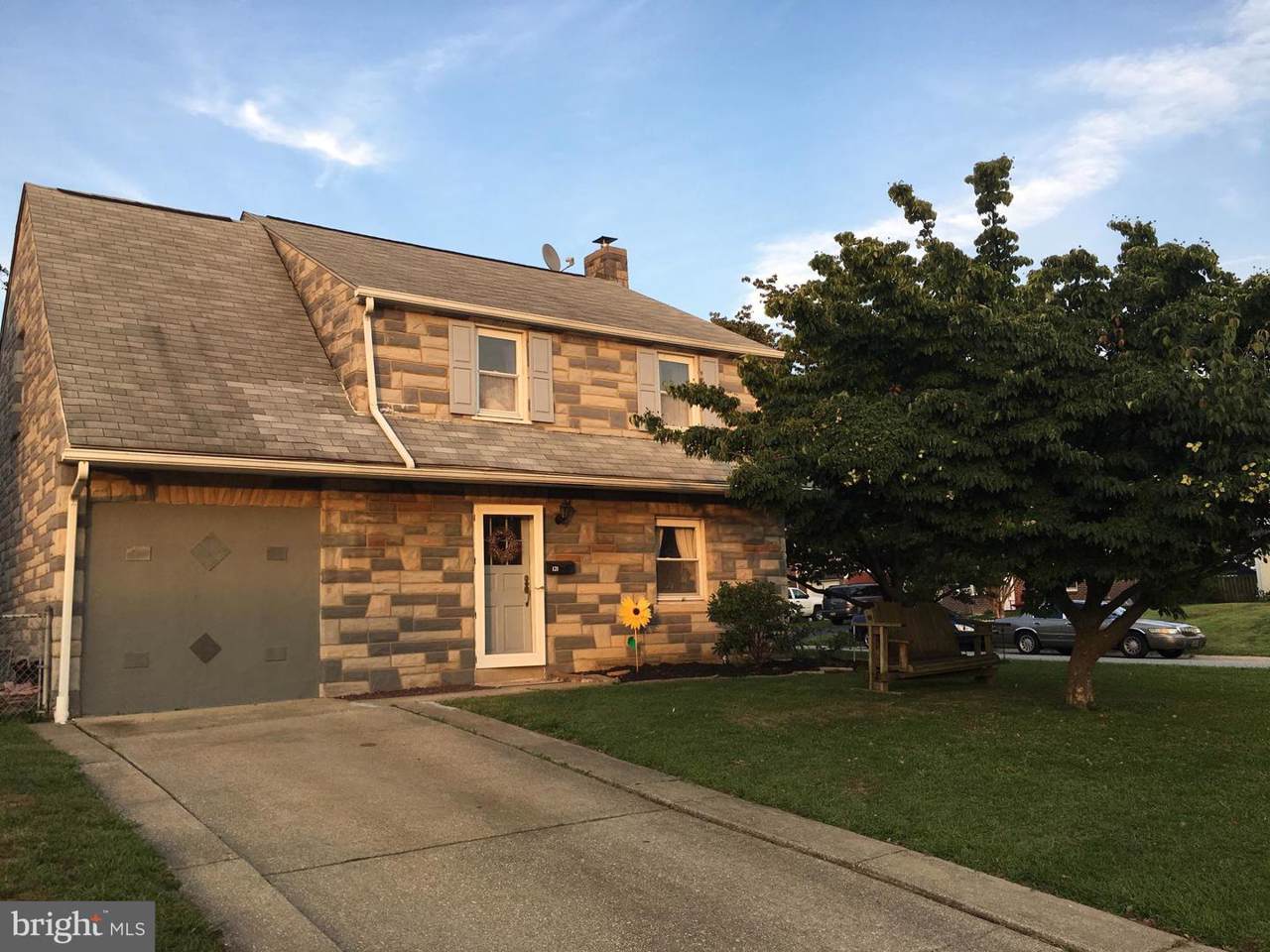 121 Van Buren Avenue - Photo 1