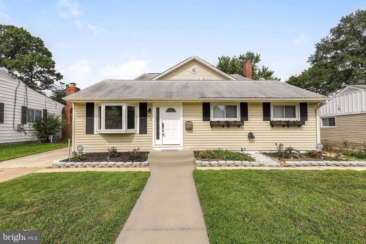 809 Montrose Avenue - Photo 1