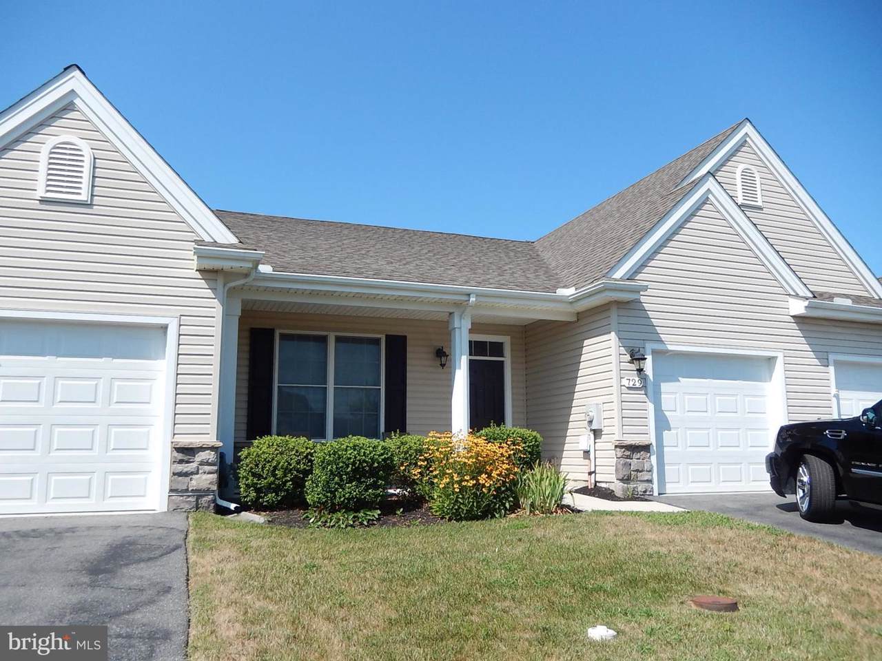 729 Sorrell Circle - Photo 1