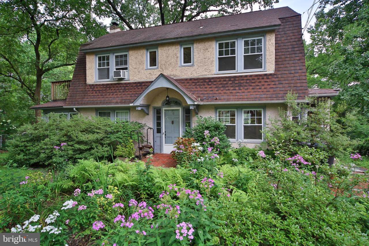 822 Edge Hill Road - Photo 1