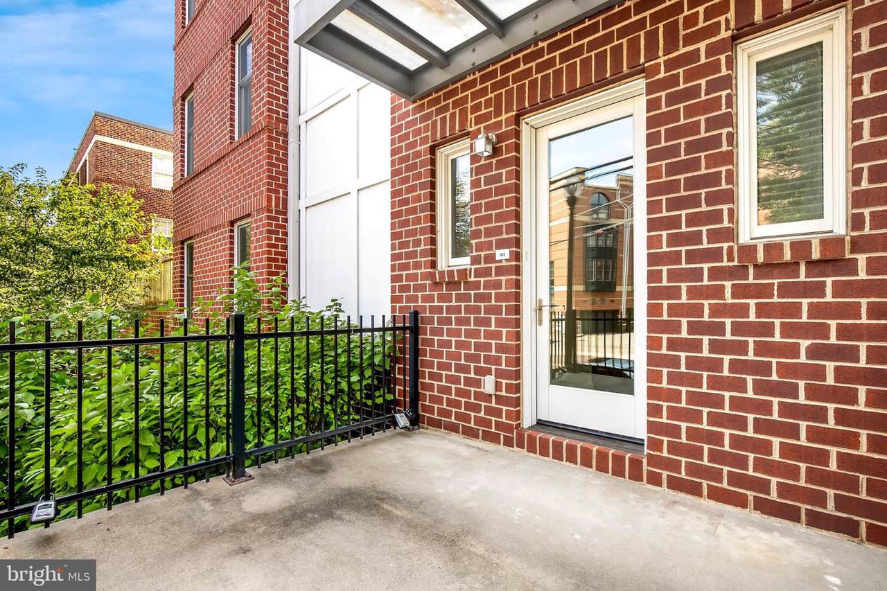 1511 Rolfe Street - Photo 1