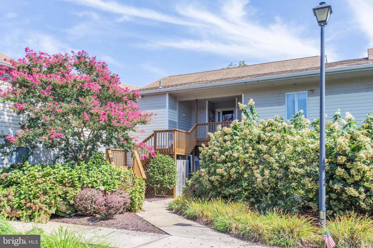 18425 Boone Hall Road - Photo 1