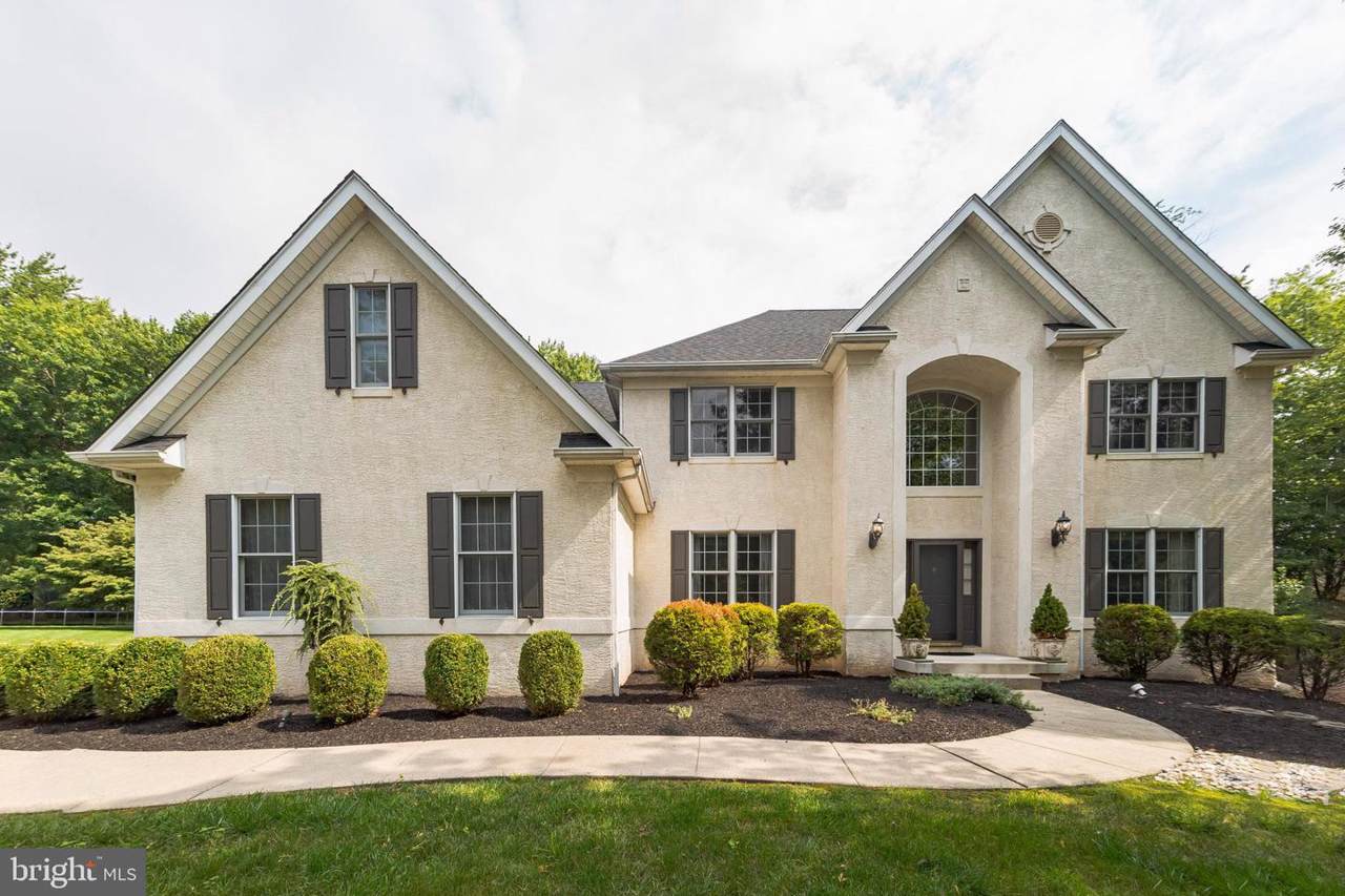 850 Wooded Pond Road - Photo 1