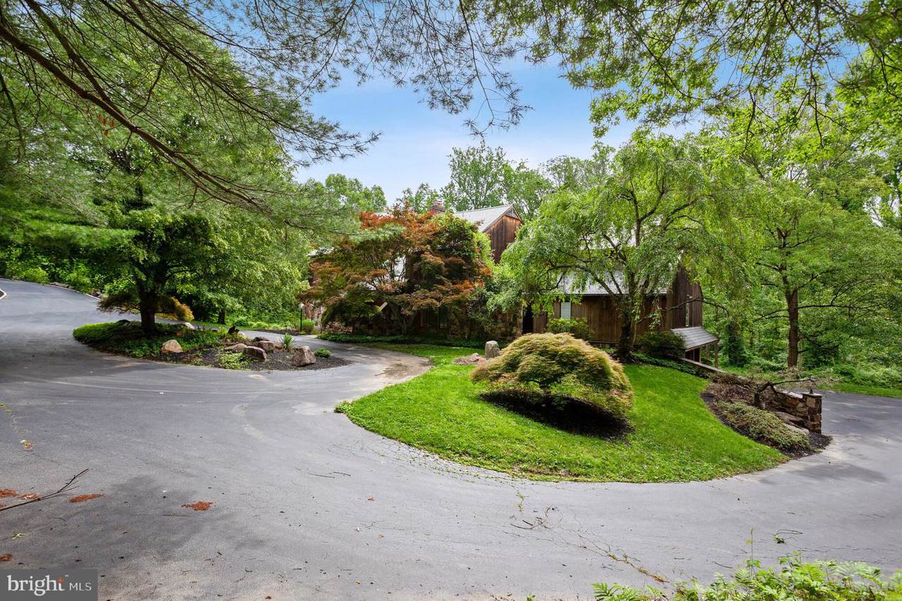 1563 Lafayette Road - Photo 1
