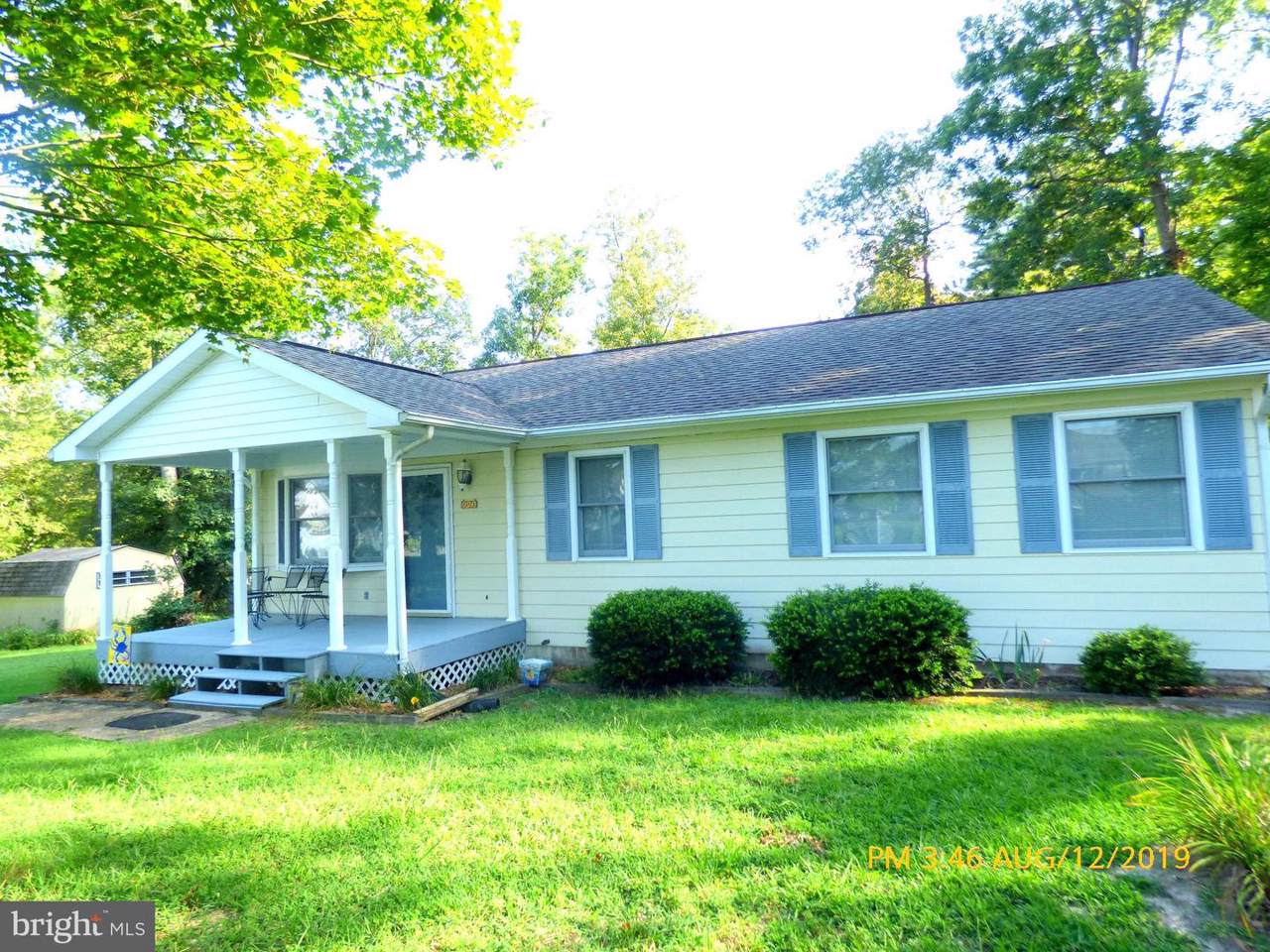990 S Glebe Road - Photo 1