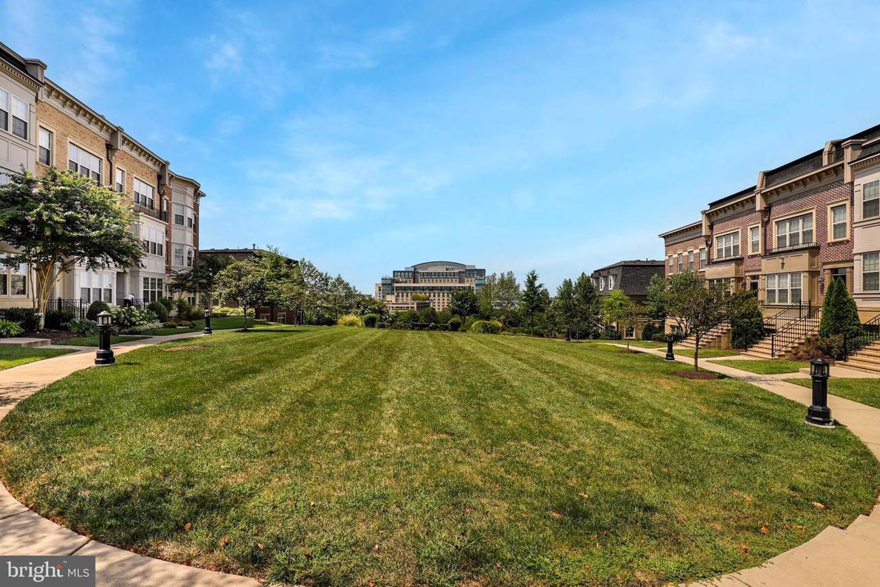 502 Overlook Park Drive - Photo 1
