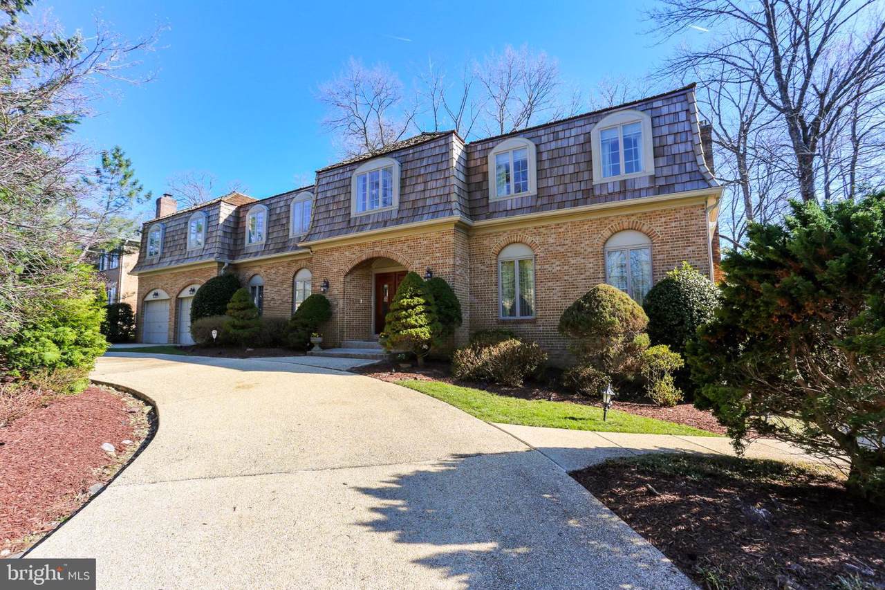 9812 Woodford Road - Photo 1