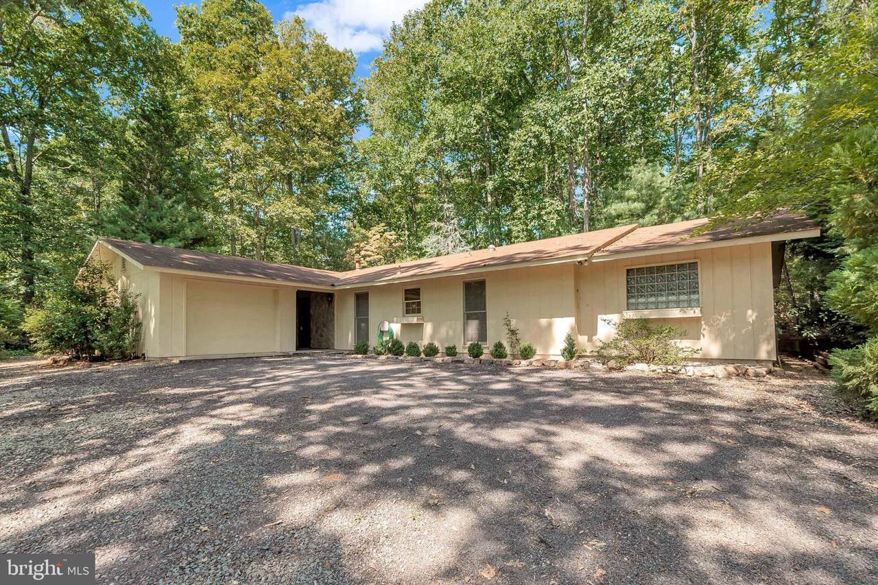 507 Cornwallis Avenue - Photo 1