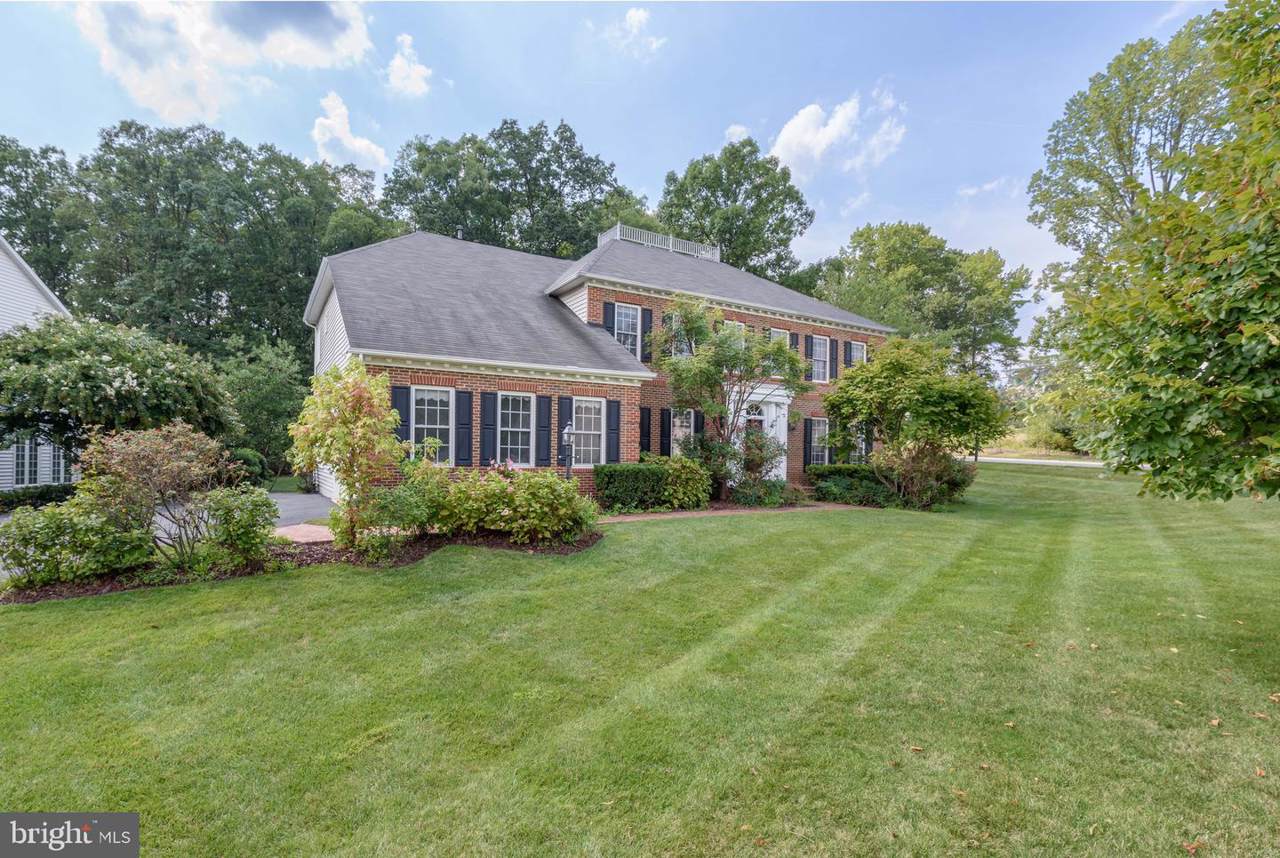 5010 Devin Green Lane - Photo 1