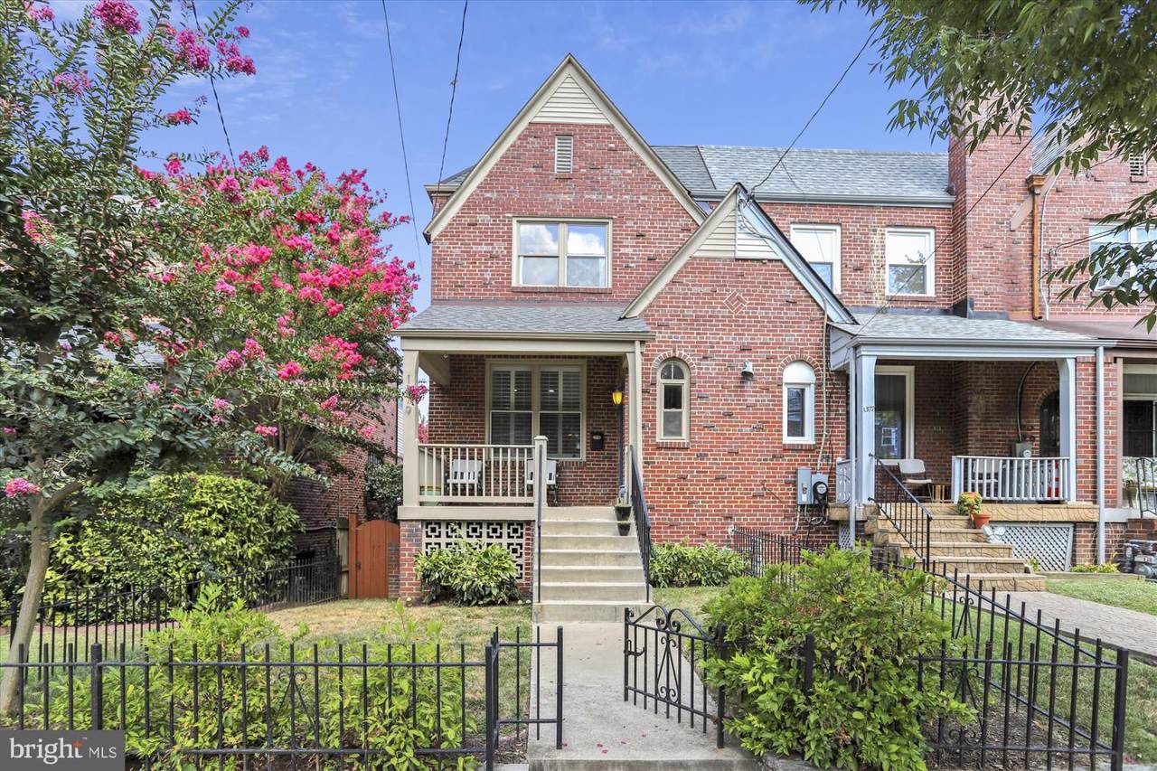 1379 Sheridan Street - Photo 1