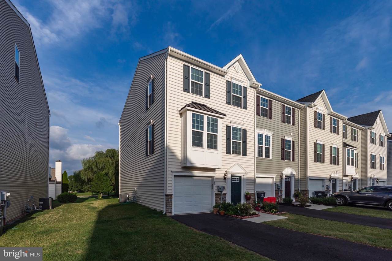 53 Jefferson Drive - Photo 1