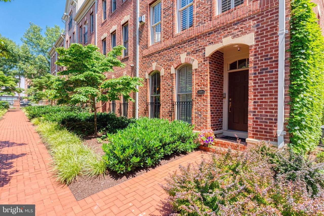 2335 Boston Street - Photo 1