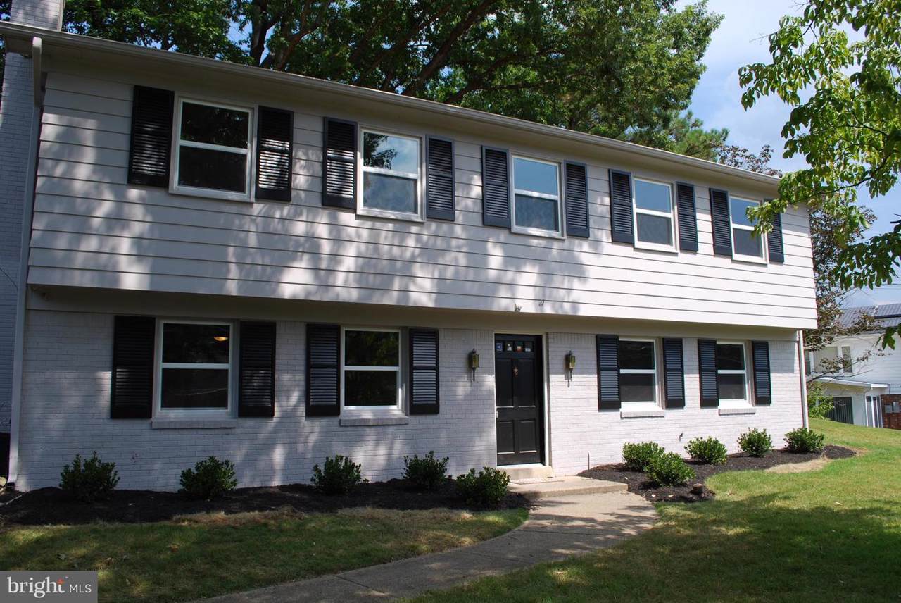 9808 Glen Way - Photo 1